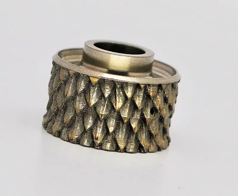 Antiquity V1 Cap Relief scales engraving #AntF0003