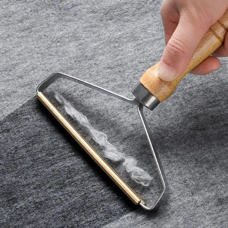 Brosse anti-poils et anti-peluches