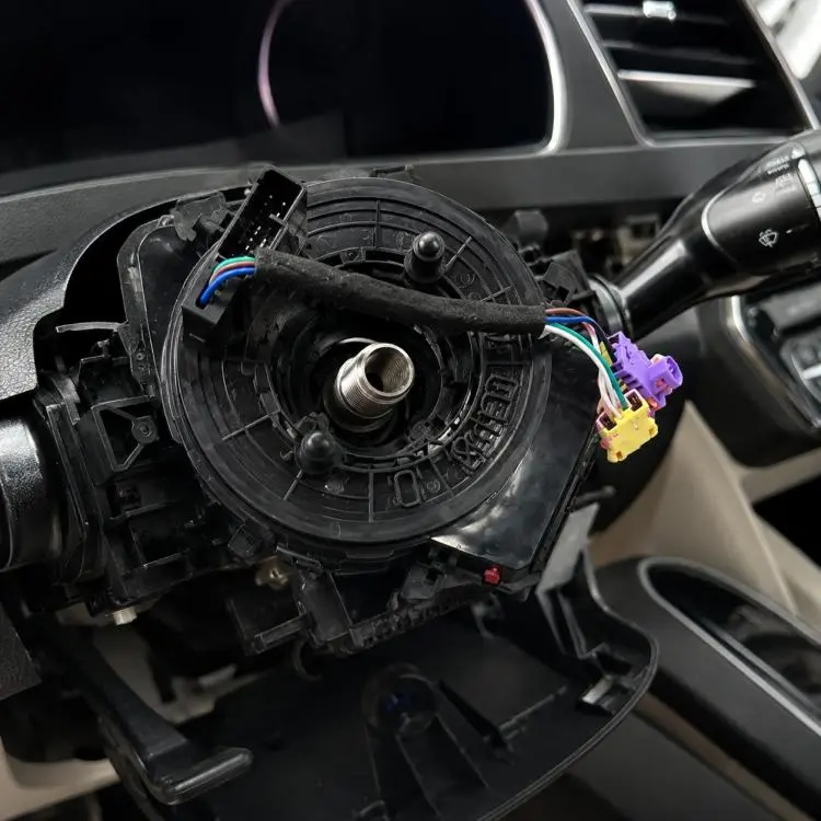 For Hyundai Tucson 2016-2018 Car Steering Wheel Airbag Clock Spring Spiral Cable with Heating Function 93490-D3220