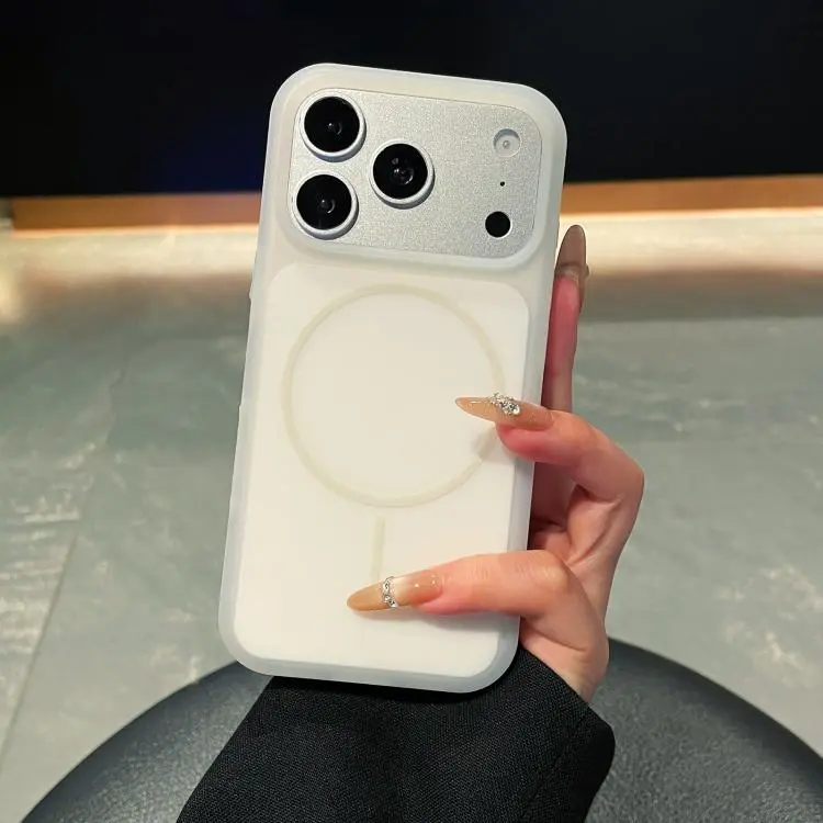 For iPhone 18 Pro Max / 17 Pro Max Ice Cream Skin Feel Liquid Silicone Fine Circle Magnetic Phone Case(White)