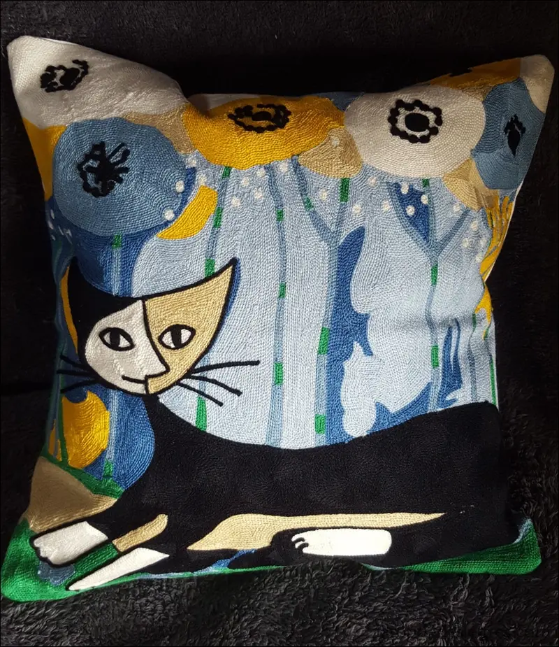 Housse de coussin brodée - 1 Chat
