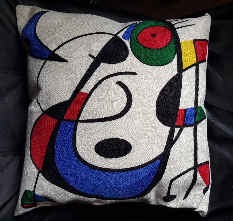Housse de coussin brodée - Miró