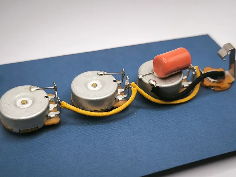Kit électronique Jazz Bass® Premium et pré-câblé pour basse