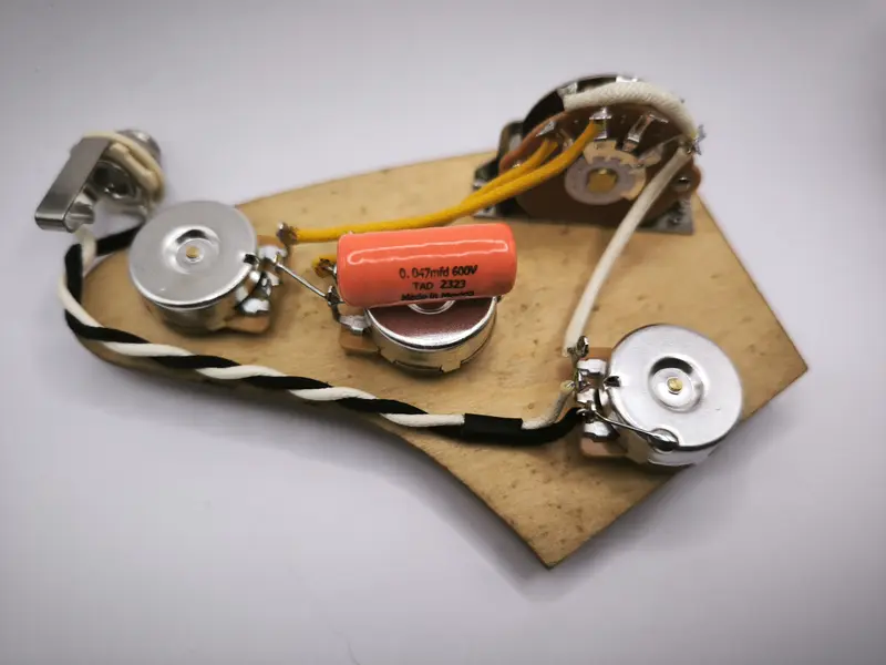 Kit électronique Stratocaster® Standard Performance et pré-câblé pour guitare électrique