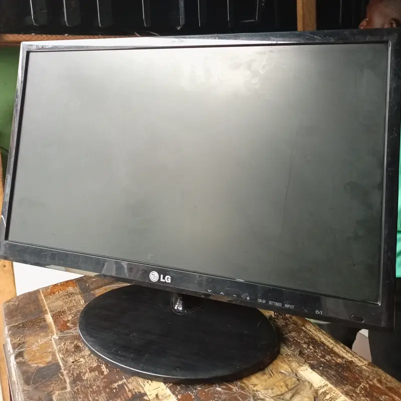LG 22 Inch M2232D Full HD LED TV (DC-19V Powered) - UK Used