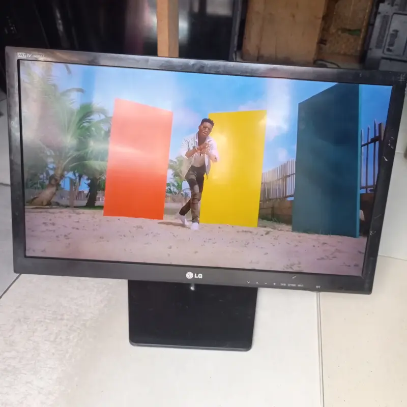 LG 28 Inch Full HD 1080p LED TV (DC-19V) - London Used