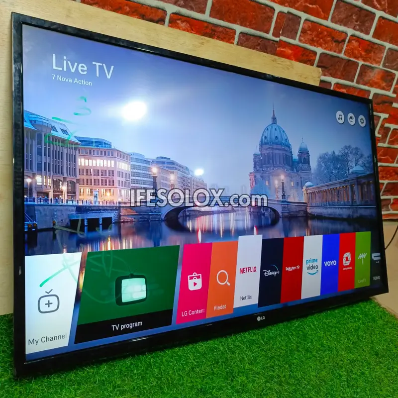 LG 43 Inch 43UH620V Series UHD 4K IPS Display webOS Smart TV (Built-in WiFi, Miracast) - UK Used