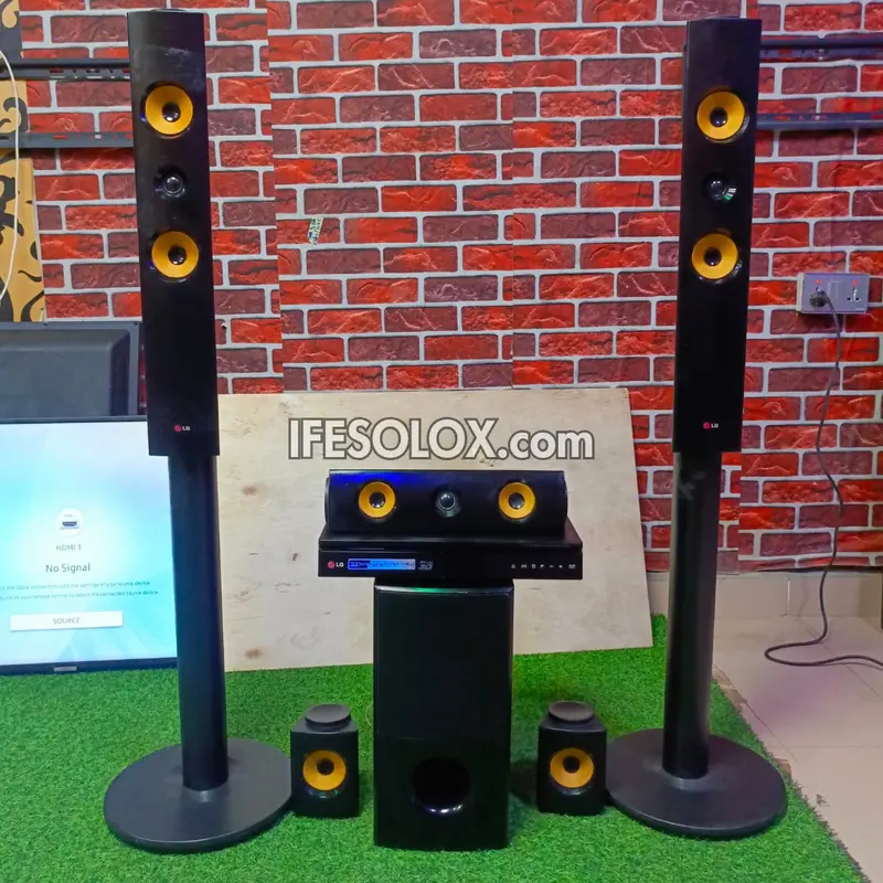 LG LHB745 5.1Ch 1200W Bluetooth Blu-ray 3D DVD Tower Home Cinema System (USB, FM radio, Optical, HDMI out) - Foreign Used