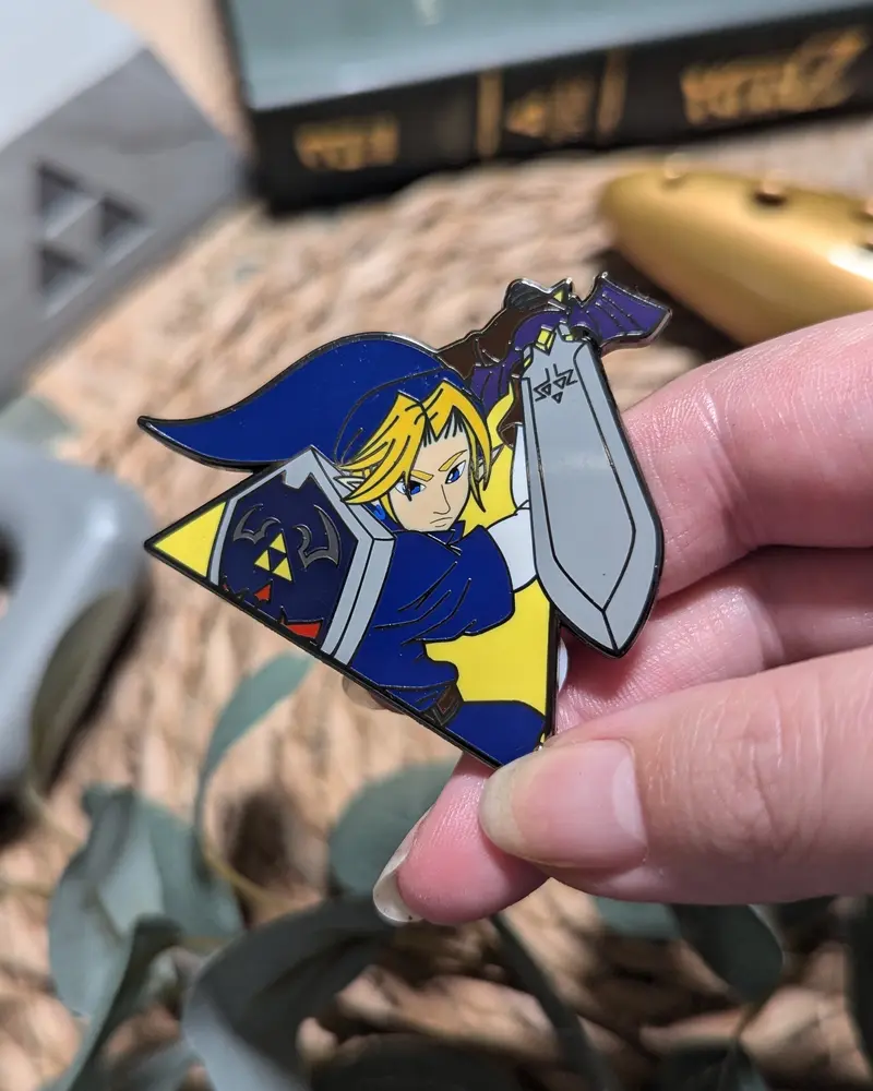 Pin's Métal - Link Adulte tenue Zora