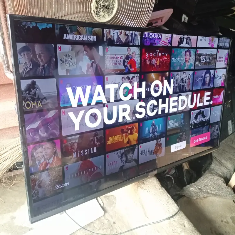 TCL 43 inch 43DP603 Smart 4K UHD LED TV (WiFi, TCast, Netflix, YouTube) - Foreign Used