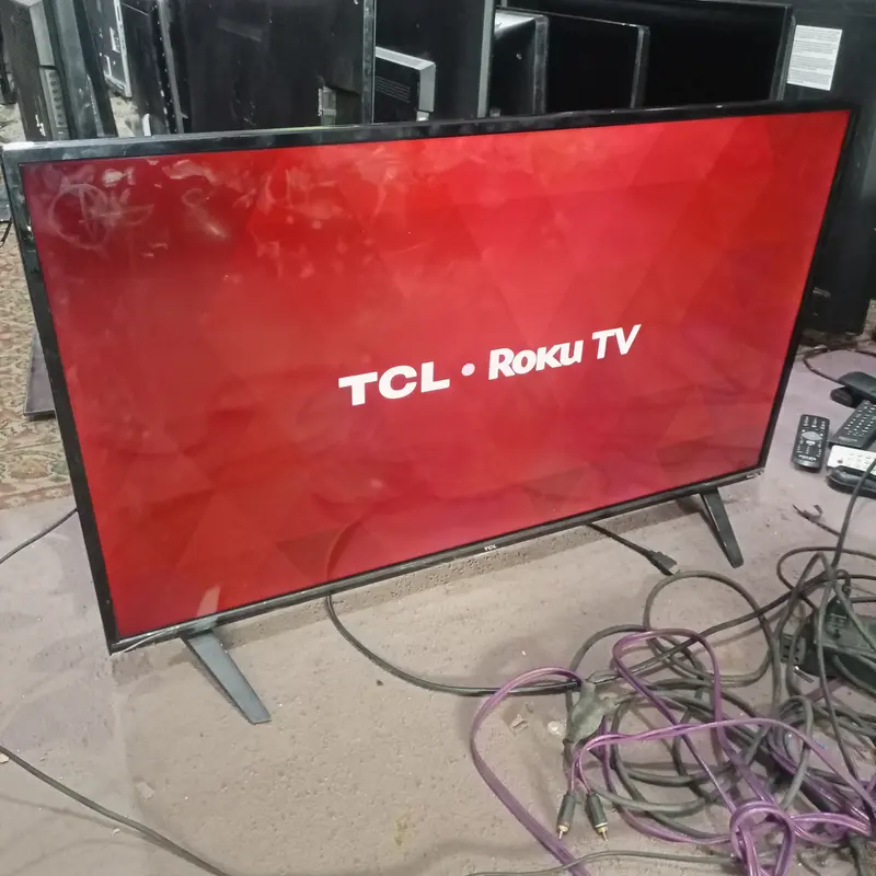 TCL 43 inch Class 4-Series Roku Smart 4K UHD HDR10 TV (WiFi, Screen Mirroring, Netflix, YouTube) - Foreign Used