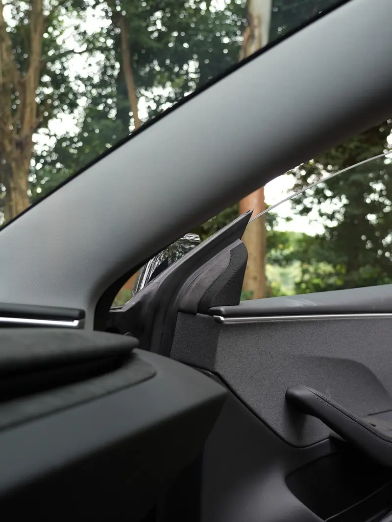 Tesline Contours de haut-parleurs alcantara – Model 3 Highland (2024+)