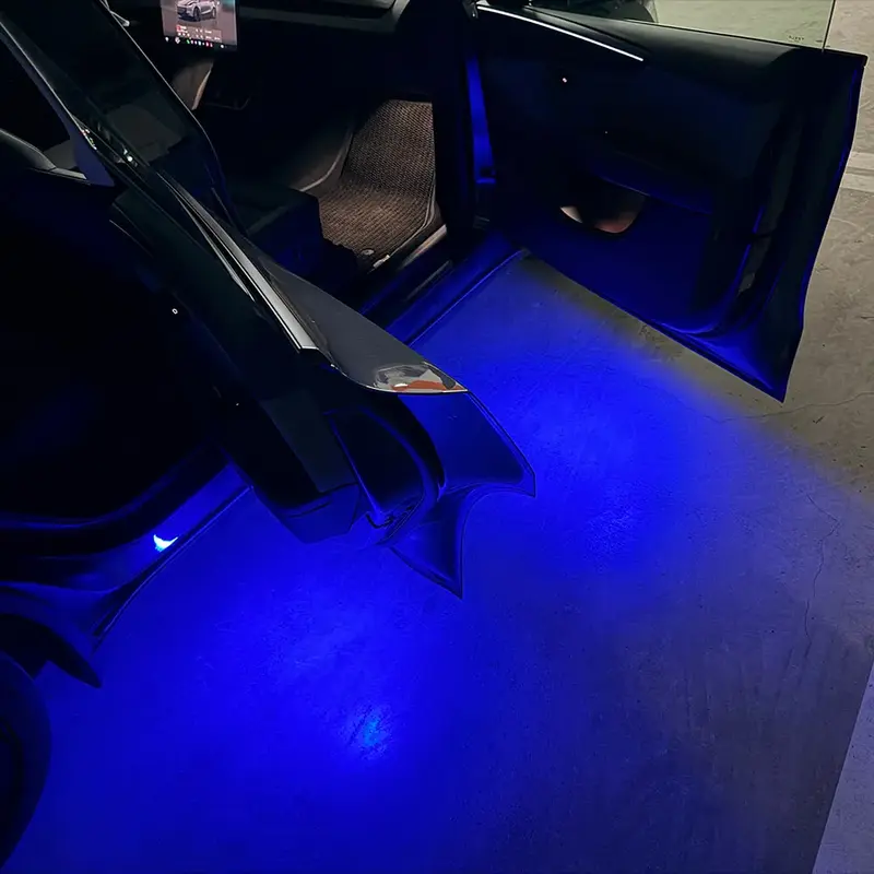 Tesline Éclairages de bas de porte multicolores — Model 3 Highland · Model Y Juniper