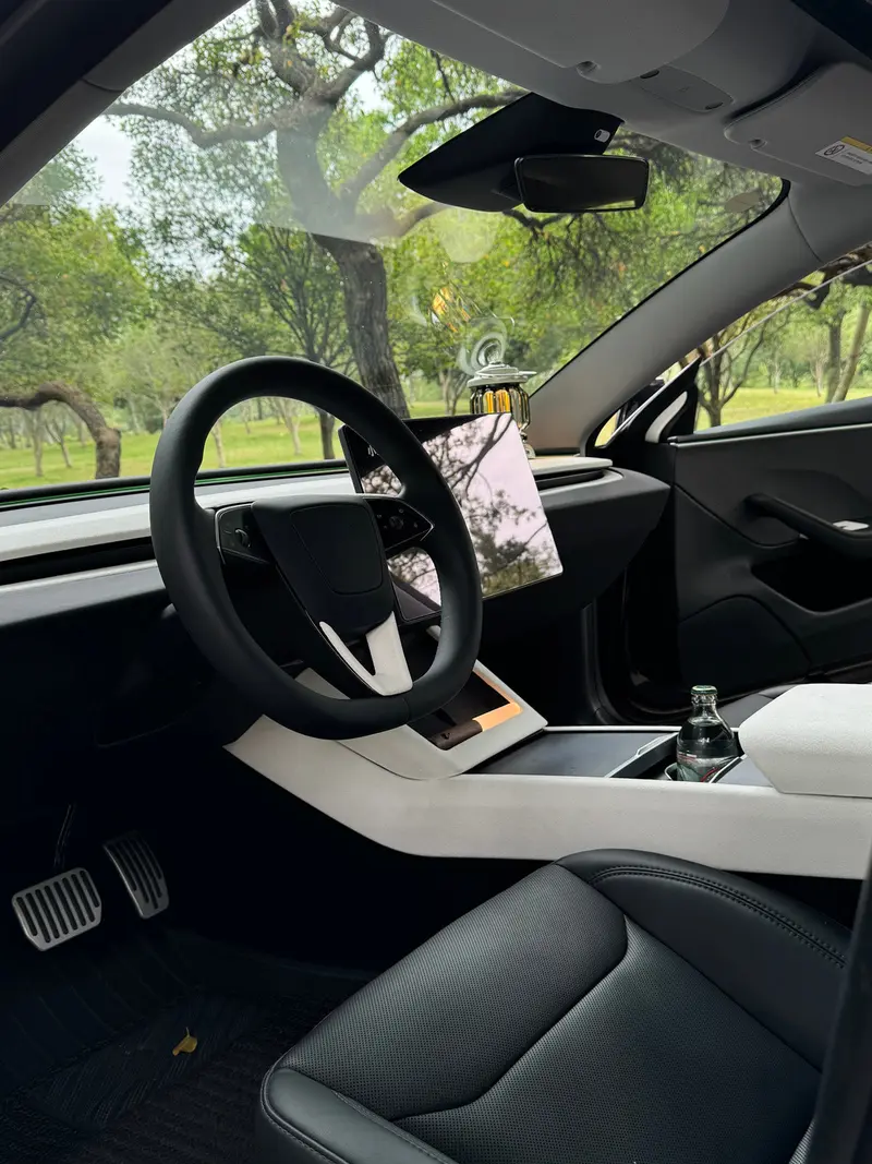 Tesline Flancs de console suède – Model 3 et Y (2024+)