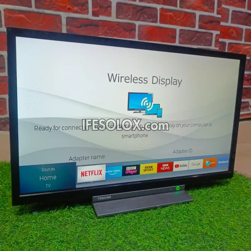TOSHIBA 24 Inch Smart Full HD LED TV (Built-in WiFi, Screen Mirroring, Satellite Tuner) - Foreign Used